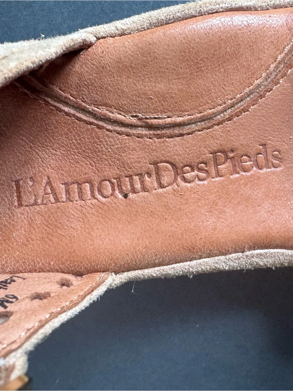 L'Amour Des Pieds Brenn wedge sandals featuring perforated suede. Size 6M